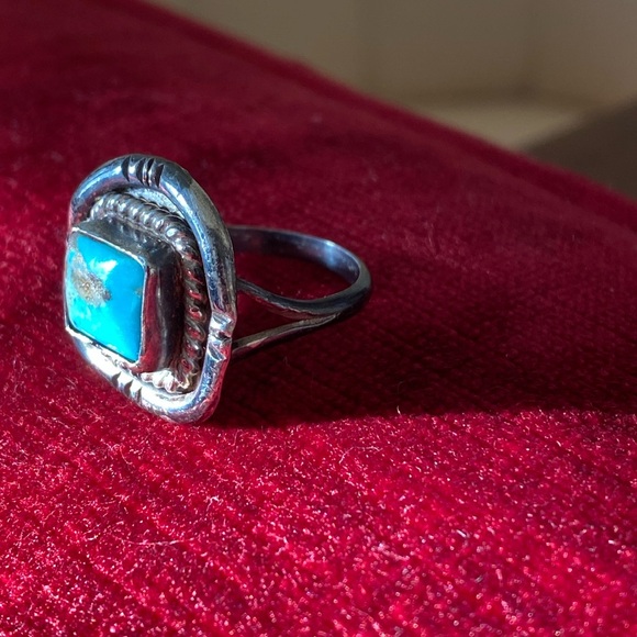 Navajo Vintage 1970s Kingman Square Turquoise Sterling Silver Ring two bands - Picture 6 of 11
